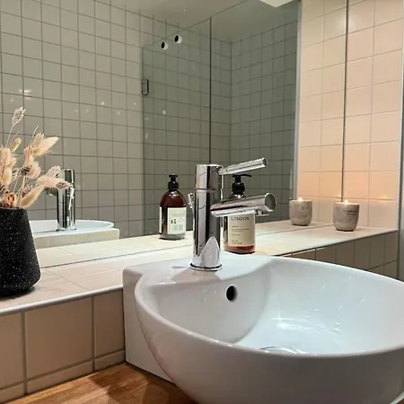 아파트 Botanical Bliss In Oslo! 오슬로